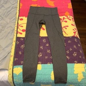 Athleta Stash Pocket Salutation Tights XS Petite